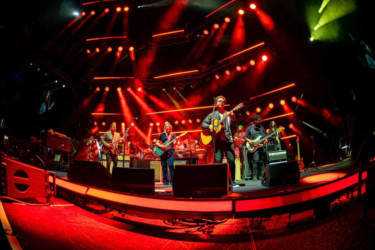 Robe Tedeschi Trucks Band rocks on (photo: Andrew Blackstein)