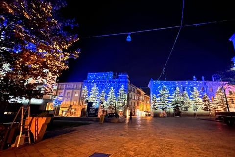 Christmas comes to Campello Square